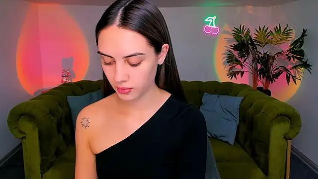  shyy girl online show from October 13, 8:20 pm