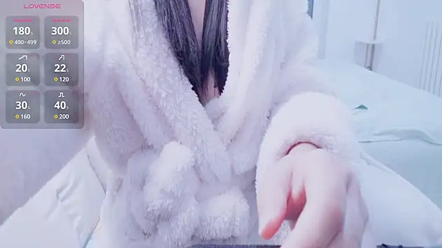 CN-Lily online show from March 6, 10:20 am