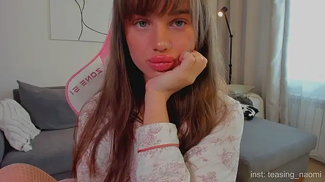 aesthetics  tease online show from March 17, 4:50 am