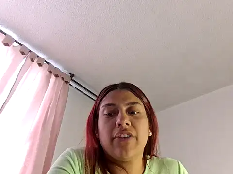 Snapshot of Aprilsmith2 chatting on January 5, 9:47 pm Aprilsmith2 online show from January 5, 9:47 pm