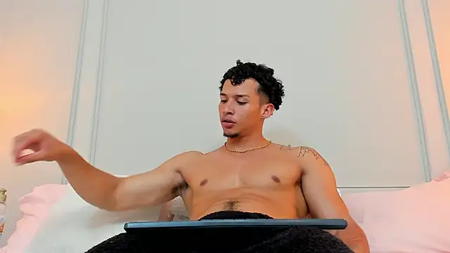 Dominick star online show from January 12, 9:08 am