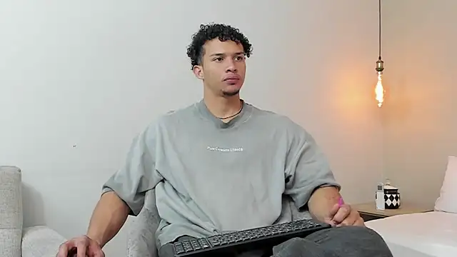 Dominick star online show from February 9, 4:25 am