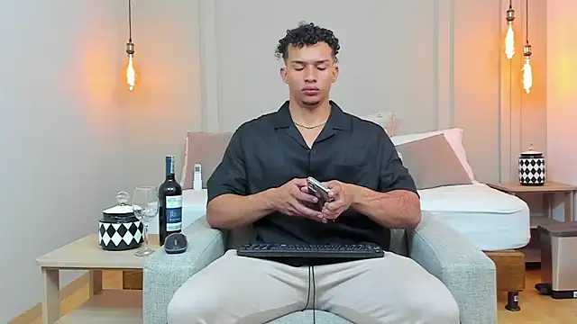 Dominick star online show from February 15, 6:23 am