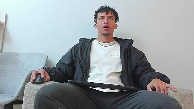 Dominick star online show from March 19, 4:03 am