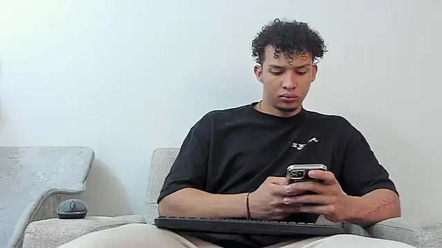 Dominick star online show from March 21, 3:44 am