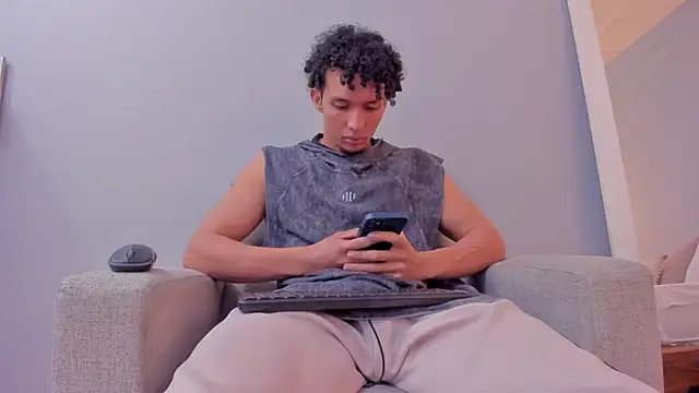 Dominick star online show from October 29, 3:31 am