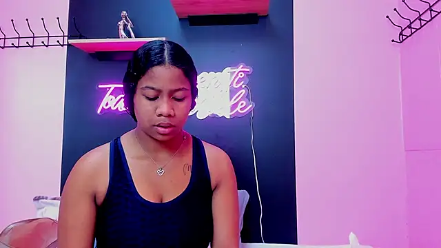 Snapshot of Sofi_Fox_ chatting on March 22, 1:19 pm Sofi Fox online show from March 22, 1:19 pm