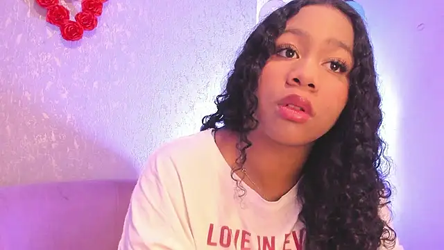 Snapshot of Sofi_Fox_ chatting on February 3, 8:14 pm Sofi Fox online show from February 3, 8:14 pm