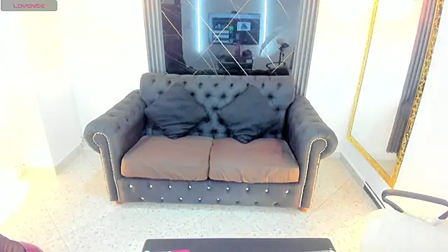 VickyJohnson1 online show from September 25, 8:12 pm