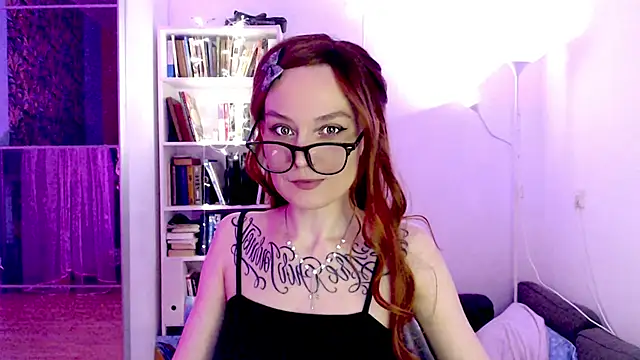 mischellemeow13 online show from February 9, 1:11 am