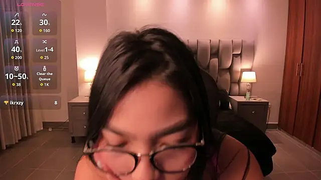 Snapshot of alessia_will chatting on September 23, 3:53 am alessia will online show from September 23, 3:53 am