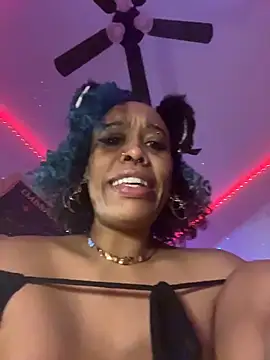 Snapshot of loveluna8 chatting on October 29, 10:22 pm loveluna8 online show from October 29, 10:22 pm