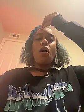 Snapshot of loveluna8 chatting on December 1, 8:58 pm loveluna8 online show from December 1, 8:58 pm