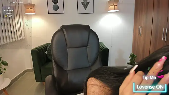 sarita evanss online show from April 22, 12:24 am