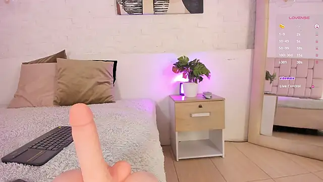 lexiee grey  online show from February 12, 12:01 pm