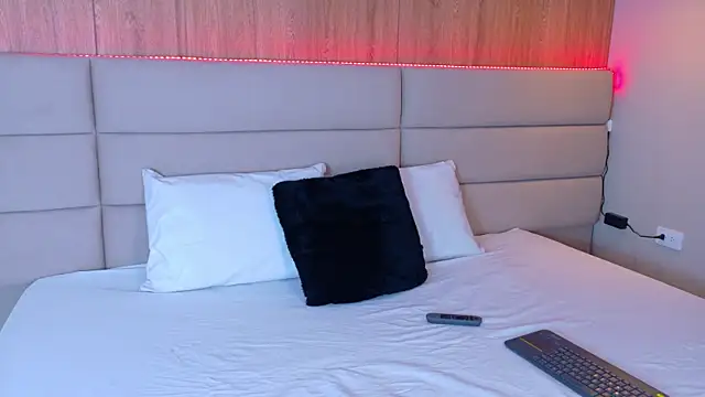 ValeSwift online show from October 3, 11:18 am