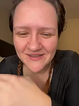 Kinkbitch25 online show from December 17, 12:27 am