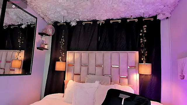 Nathan Smith  online show from October 10, 7:35 pm