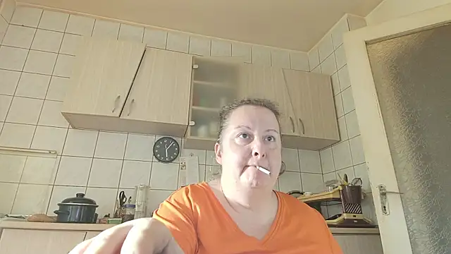 Snapshot of melissaBlessing chatting on February 9, 2:07 pm melissaBlessing online show from February 9, 2:07 pm