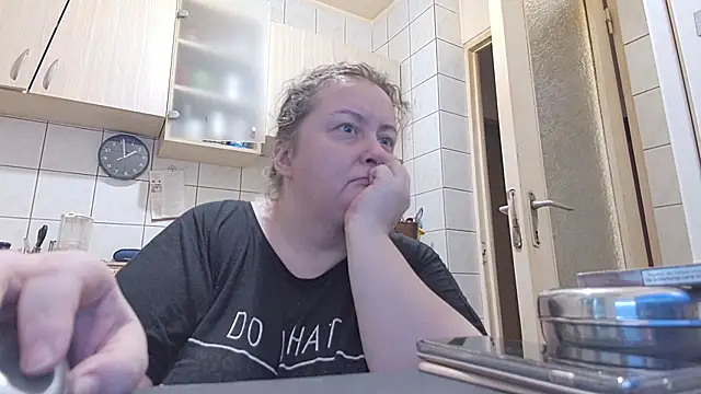 Snapshot of melissaBlessing chatting on February 15, 10:00 am melissaBlessing online show from February 15, 10:00 am