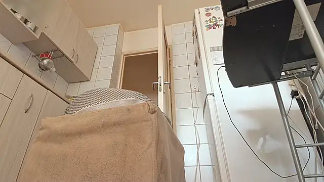 Snapshot of melissaBlessing chatting on March 3, 11:44 am melissaBlessing online show from March 3, 11:44 am