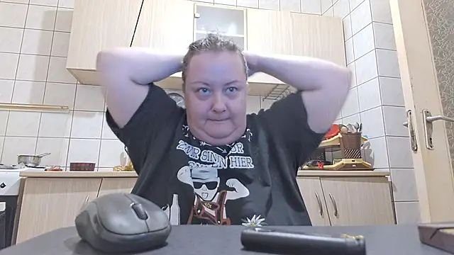 Snapshot of melissaBlessing chatting on March 18, 5:09 am melissaBlessing online show from March 18, 5:09 am