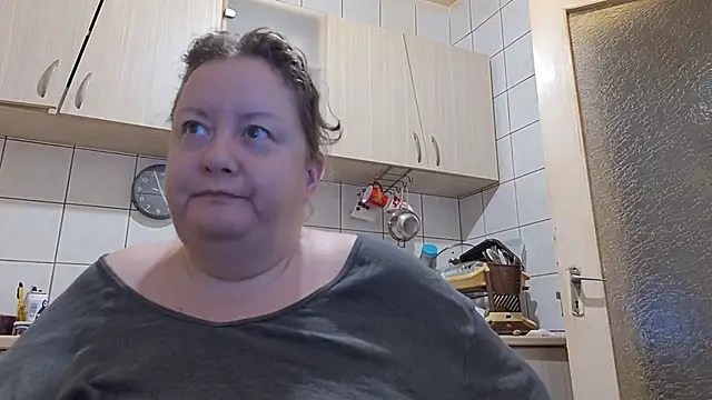 Snapshot of melissaBlessing chatting on September 25, 1:53 am melissaBlessing online show from September 25, 1:53 am