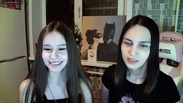 Snapshot of BlackHe4rts_ chatting on January 9, 8:44 pm BlackHe4rts online show from January 9, 8:44 pm