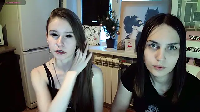 Snapshot of BlackHe4rts_ chatting on January 10, 2:46 am BlackHe4rts online show from January 10, 2:46 am