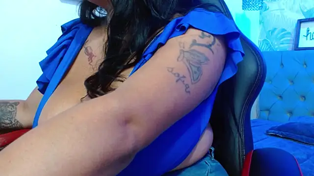 violletha online show from October 3, 12:46 pm