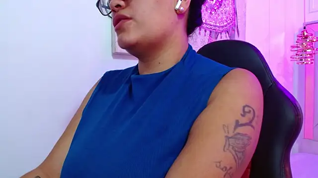 violletha online show from March 31, 12:27 pm