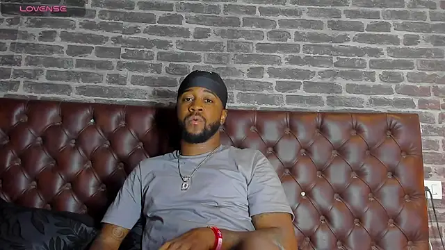 Drake Nassir4 online show from December 1, 4:56 pm