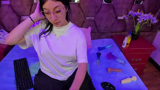 Snapshot of Katty_Queen chatting on November 27, 12:40 pm Katty Queen online show from November 27, 12:40 pm