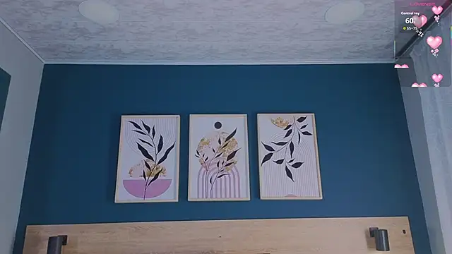 Snapshot of GabyPetit chatting on September 24, 8:01 pm GabyPetit online show from September 24, 8:01 pm