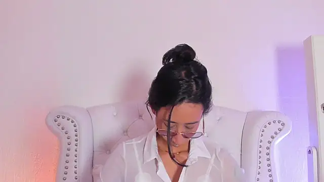 GabyPetit online show from April 2, 7:55 pm