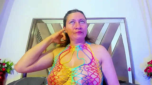 LILITH TORRES1 online show from December 11, 11:43 pm