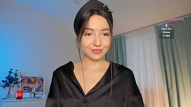 Oh My Dianee online show from January 10, 11:00 am