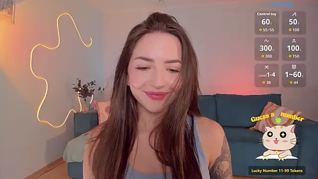 Snapshot of Oh_My_Dianee chatting on August 3, 7:18 am Oh My Dianee online show from August 3, 7:18 am