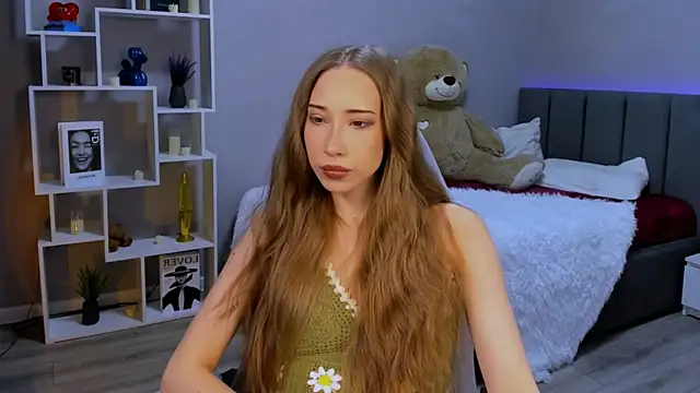 AlexaHarmon online show from November 25, 6:13 am