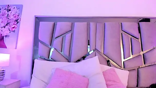 Snapshot of _lanna_jhonson_ chatting on December 29, 12:23 pm  lanna jhonson  online show from December 29, 12:23 pm