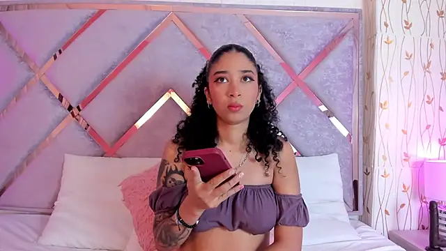 Snapshot of _lanna_jhonson_ chatting on February 1, 12:05 pm  lanna jhonson  online show from February 1, 12:05 pm