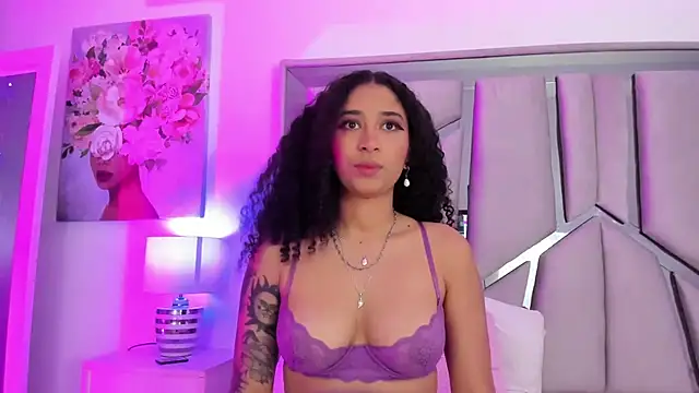 Snapshot of _lanna_jhonson_ chatting on February 17, 6:04 pm  lanna jhonson  online show from February 17, 6:04 pm