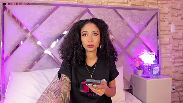 Snapshot of _lanna_jhonson_ chatting on September 14, 2:33 am  lanna jhonson  online show from September 14, 2:33 am