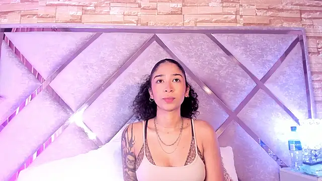 Snapshot of _lanna_jhonson_ chatting on October 23, 11:09 am  lanna jhonson  online show from October 23, 11:09 am