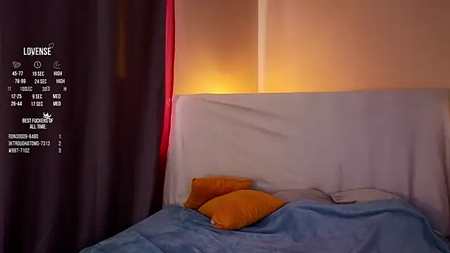 GillianDowdey online show from September 28, 2:50 am