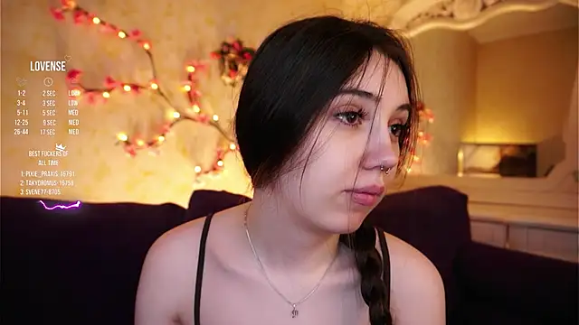 GillianDowdey online show from February 7, 3:10 am