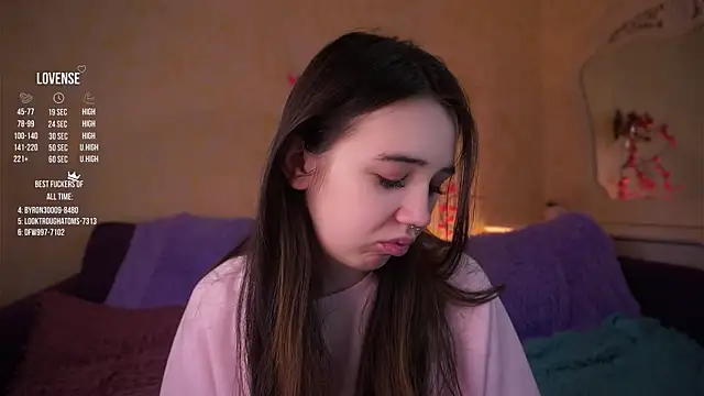 GillianDowdey online show from April 25, 3:31 am