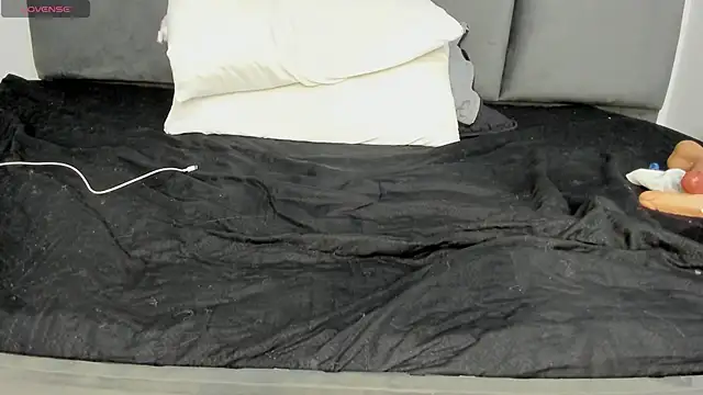 Lizz Luna online show from February 26, 2:57 pm