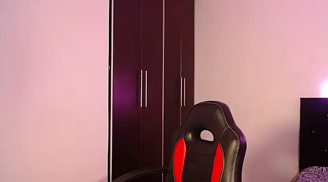 Snapshot of zarablare_ chatting on January 11, 4:27 am zarablare online show from January 11, 4:27 am