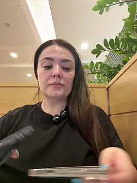 Sophie Eaton online show from November 4, 7:35 pm